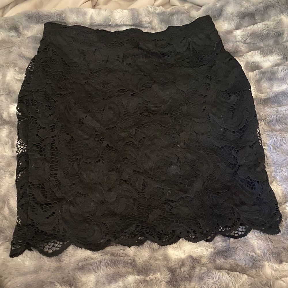 Lace black skirt size small